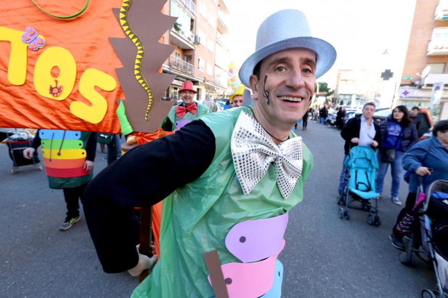 Desfile de Carnaval 2017 - Un participante disfrazado.