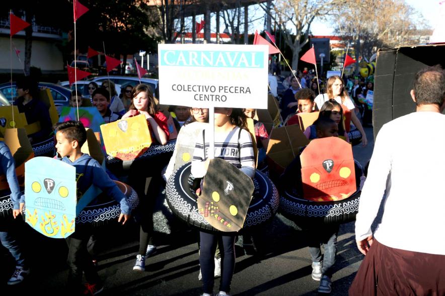 Desfile de Carnaval 2019 - Imagen de uno de los grupos participantes en el desfile de carnaval, el COLECTIVO LA PECERA.