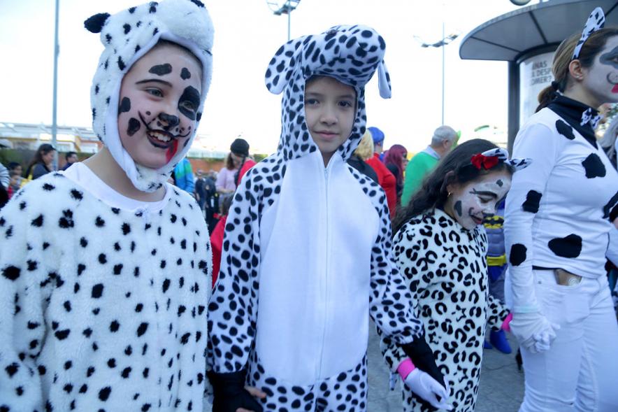 Desfile de Carnaval 2019 - Imagen de personas que participan en el desfile.