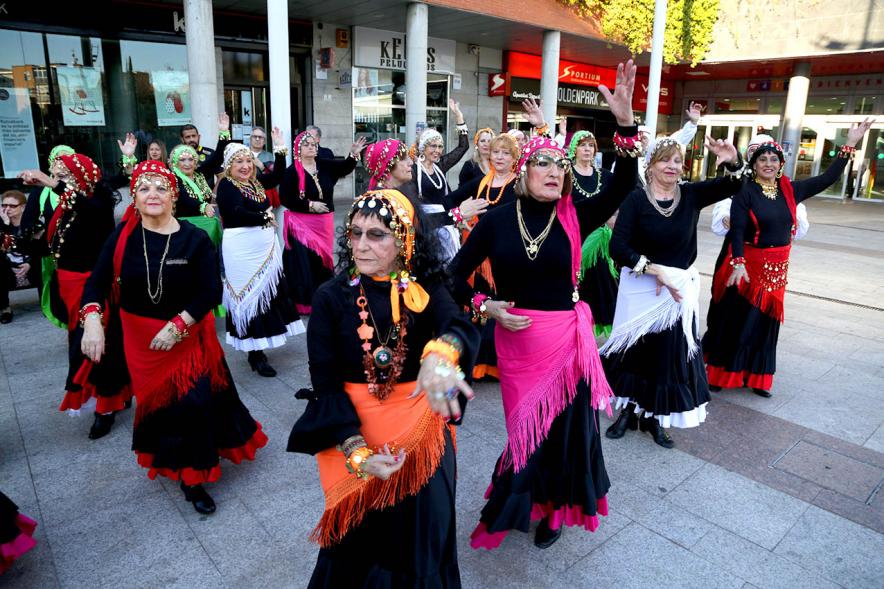 Desfile de Carnaval 2019 - Imagen de uno de los grupos participantes en el desfile de carnaval disfrazados de zíngaras.