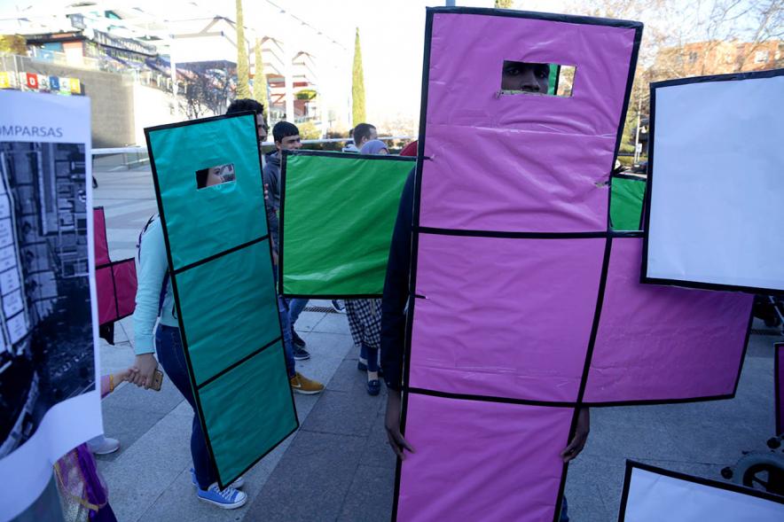 Desfile de Carnaval 2019 - Imagen de personas que participan en el desfile.