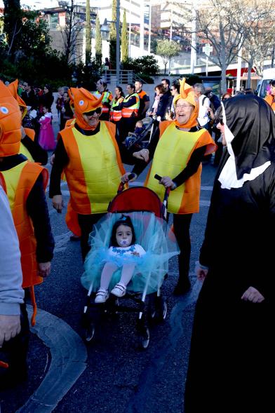 Desfile de Carnaval 2019 - Imagen de personas que participan en el desfile.