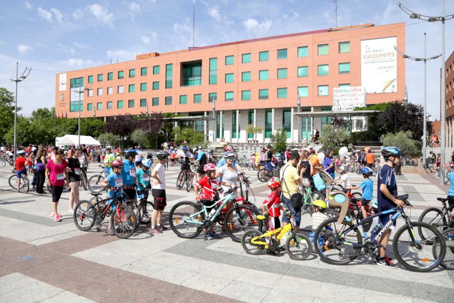 Día de la Bicicleta -  Los participantes antes de la carrera.