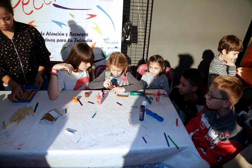 Día de la Infancia 2016 en La Esfera - Imagen de grupo de niños participando en los actos.