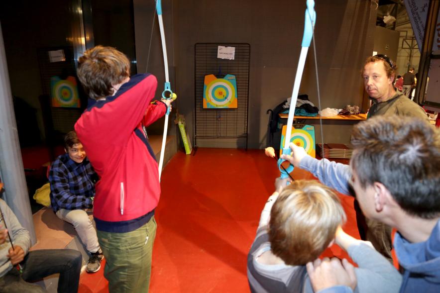Día de la Infancia 2016 en La Esfera - Imagen de niños participando en diversas actividades.