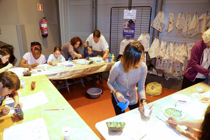 Día de la Infancia 2016 en La Esfera - Imagen de niños participando en diversas actividades.