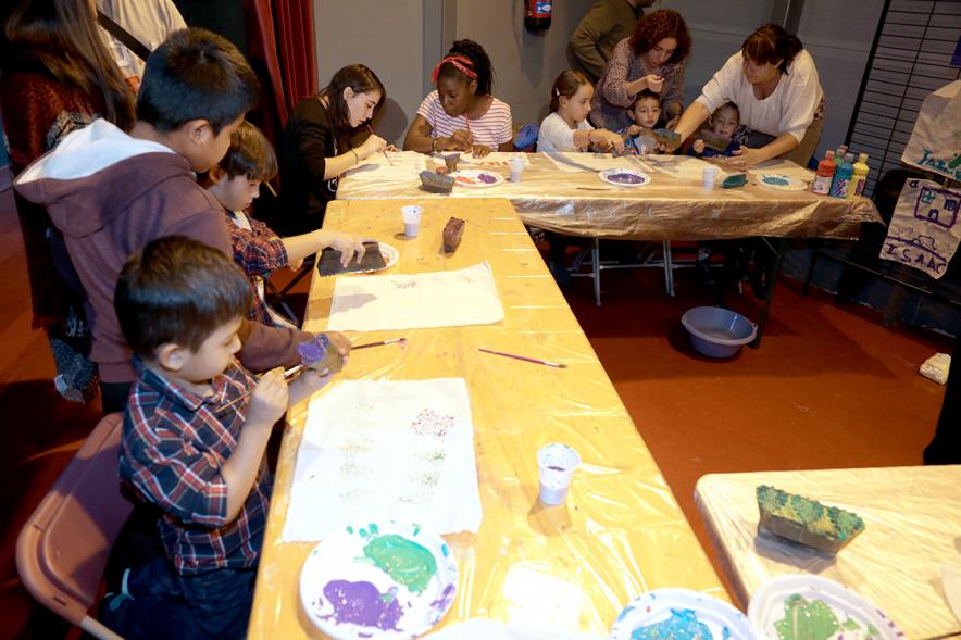 Día de la Infancia 2016 en La Esfera - Imagen de niños participando en diversas actividades.