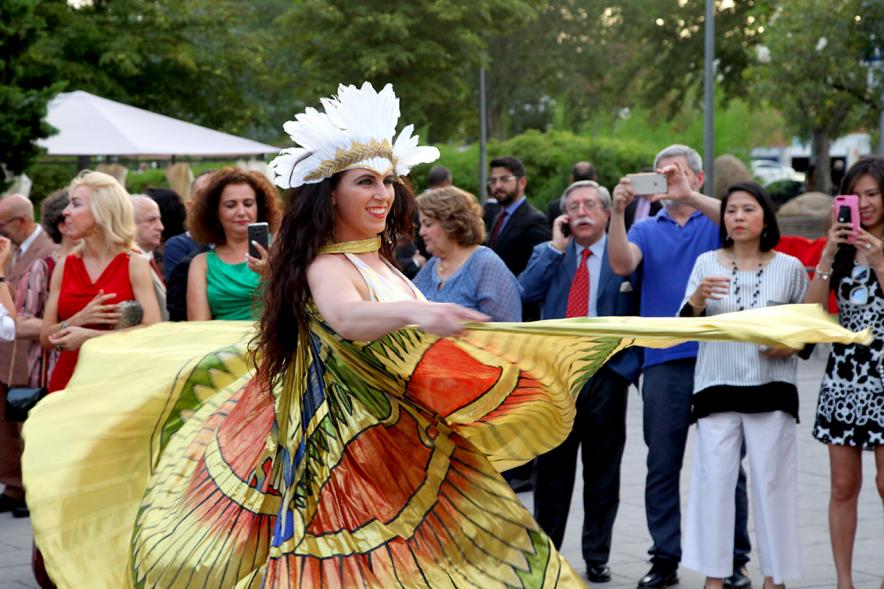 Día de Egipto en el Invernadero del Arroyo de La Vega - Una joven con el traje tradicional egipcio.