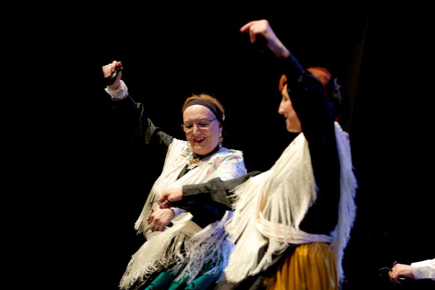 Actuación baile día de Extremadura 2017 Detalle bailarinas