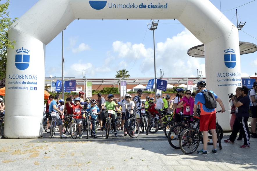 Pórtico para la salida infantil con niños