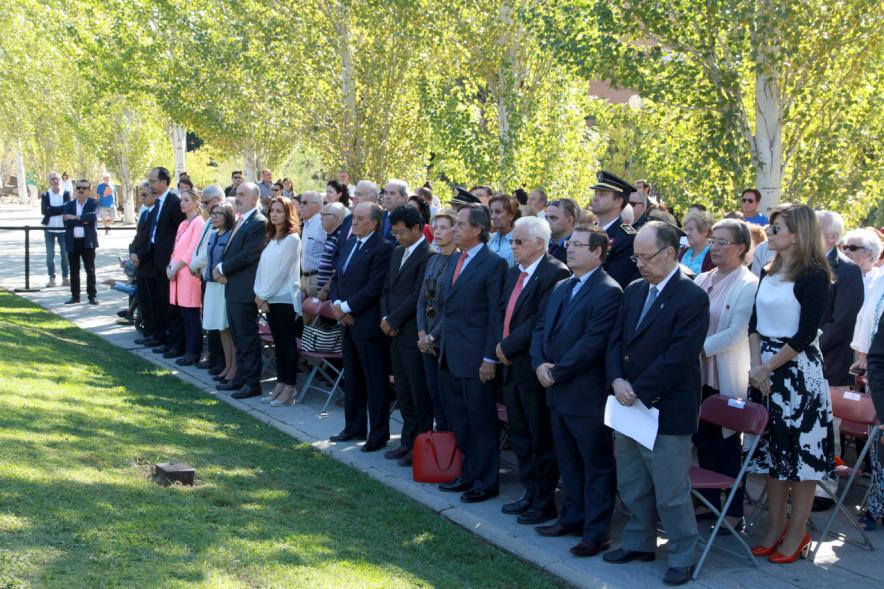 Día de la Paz 2016 -  Los asistentes del acto.