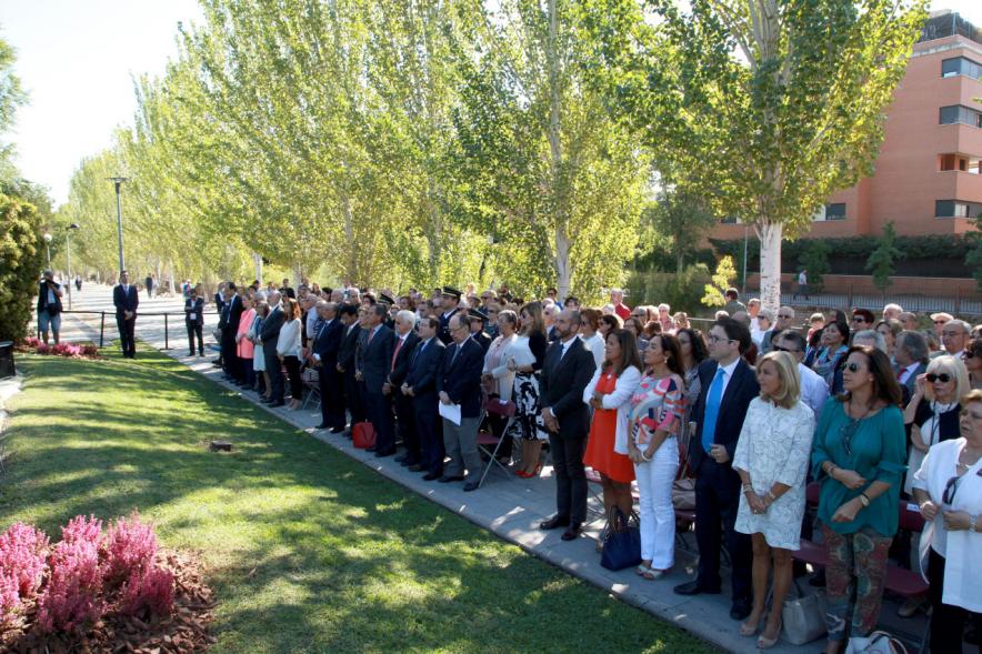 Día de la Paz 2016 -  Los asistentes al acto.