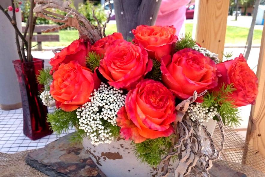 Día del Libro en el Paseo de Valdelasfuentes -  Adornos florales.