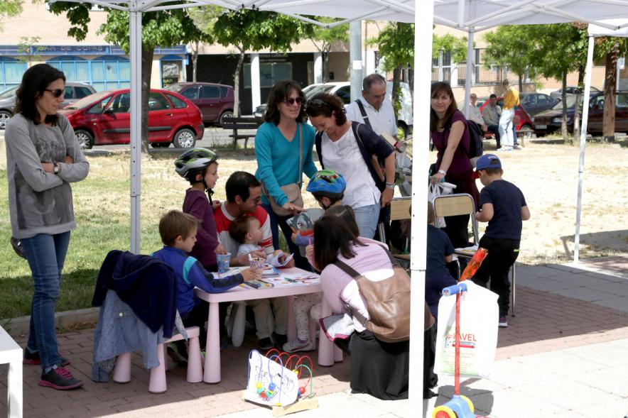 Día del Libro en el Paseo de Valdelasfuentes - Actividades infantiles.