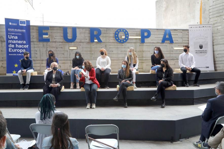 Concejala Ana Soto y participantes. Celebración Día de Europa en el Centro de Arte – 2021