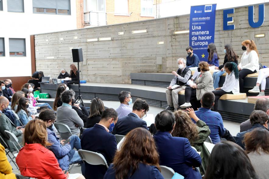 Concejala Rosario Tamayo y participantes. Celebración Día de Europa en el Centro de Arte – 2021