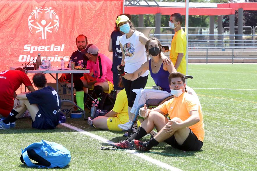 Jornada Inclusiva Día Mundial del Refugiado - Imagen de la zona de descanso de los deportistas.