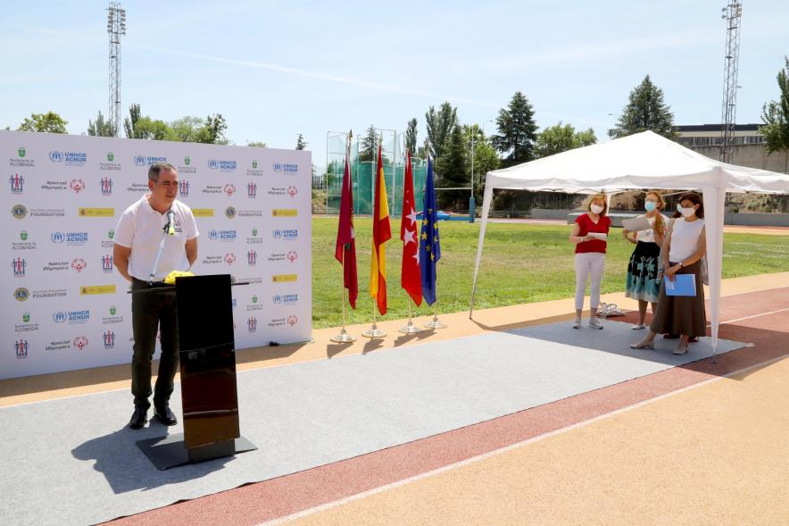 Jornada Inclusiva Día Mundial del Refugiado -Imagen de un momento del discurso de una de las autoridades asistentes al acto.