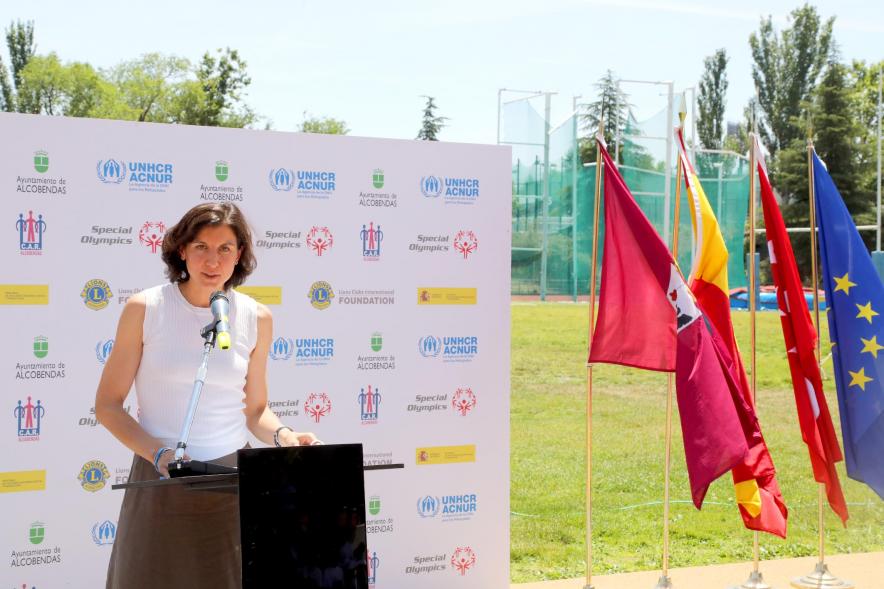 Jornada Inclusiva Día Mundial del Refugiado -Imagen de un momento del discurso de una de las autoridades asistentes al acto.