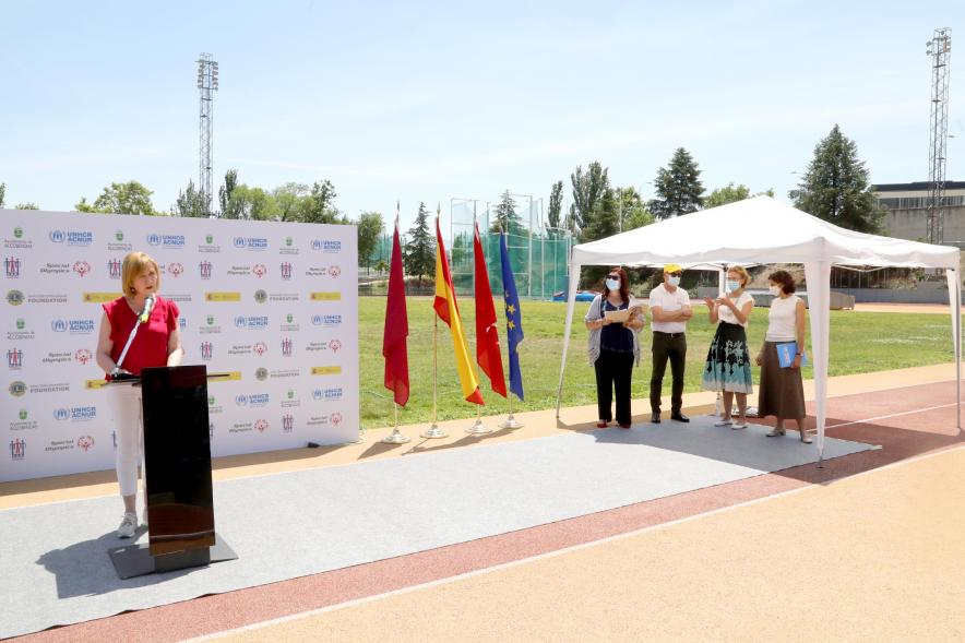 Jornada Inclusiva Día Mundial del Refugiado -Imagen de la concejal Mónica Sánchez en un momento de su discurso.
