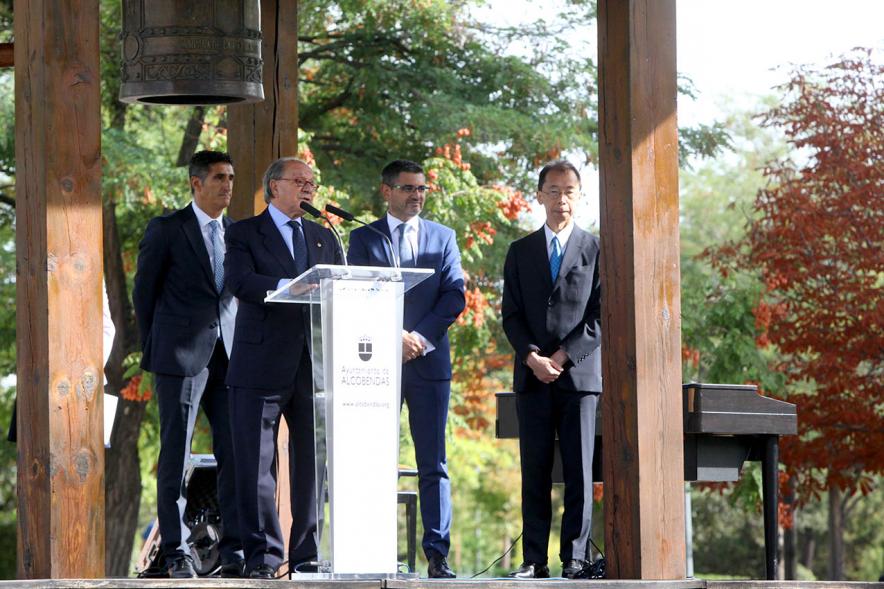 Alcalde Rafael Sanchez y participantes del evento. Día de la Paz 2019 