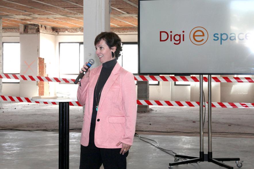 Eva Prieto, directora general de Keytron. Visita de Obra a DIGI-E_SPACE KEYTRON -2019