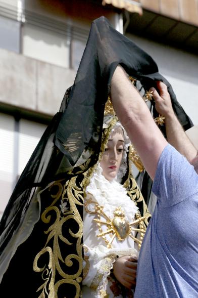 Semana Santa 2017 - Procesión de Domingo de Resurrección - Cubriendo a la Virgen.
