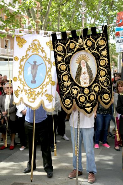 Semana Santa 2017 - Procesión de Domingo de Resurrección - Los estandartes de las cofradias.