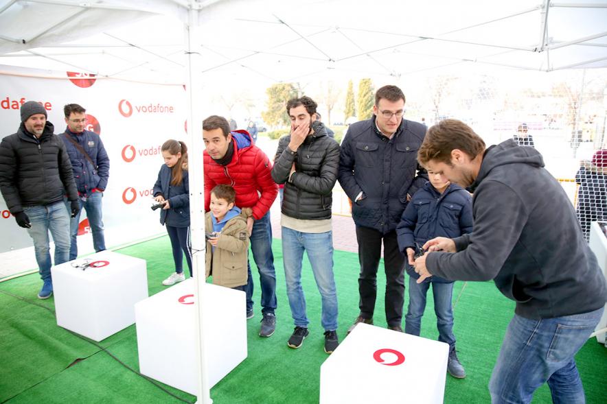  Autoridades, niños y participantes. Exhibición de Drones en Valdelasfuentes -2020Exhibición de Drones en Valdelasfuentes - 171173