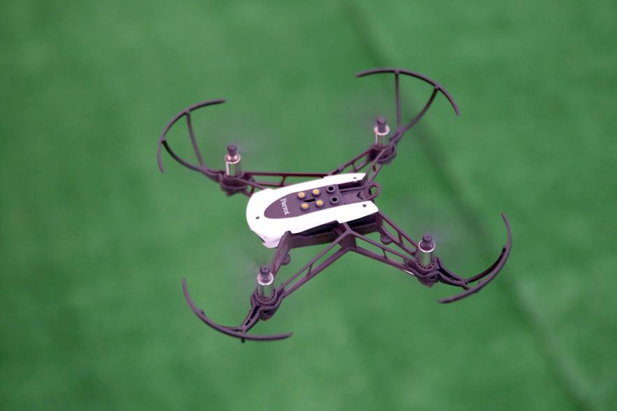 Dron funcionando. Exhibición de Drones en Valdelasfuentes -2020