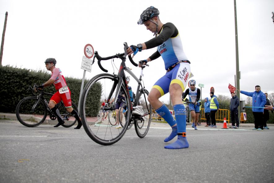 Duatlón Villa de Alcobendas 2017 - Imagen de un ciclista en un momento de la prueba.