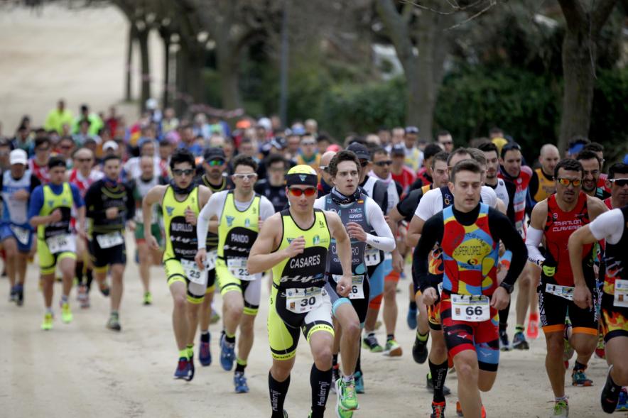Duatlón Villa de Alcobendas 2017 - Imagen de corredores en un momento de la prueba.