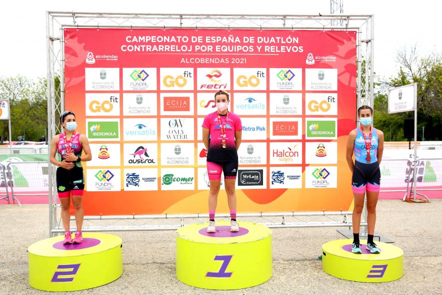 Campeonato de España de Duatlón - Imagen del pódium con las atletas ganadoras.