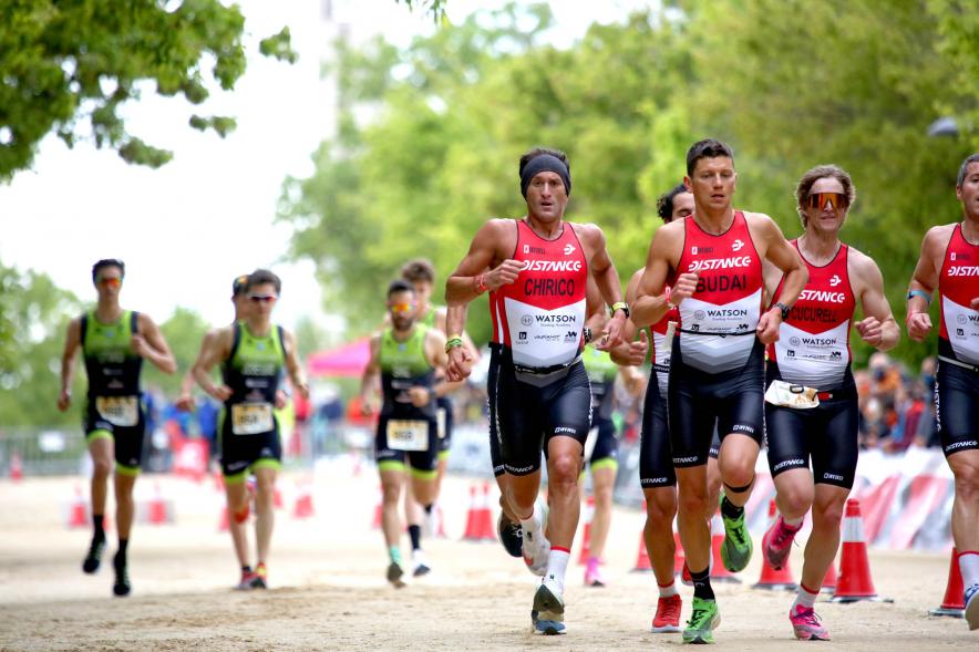 Campeonato de España de Duatlón - Imagen de un momento de la carrera de uno de los equipos masculinos que participa.