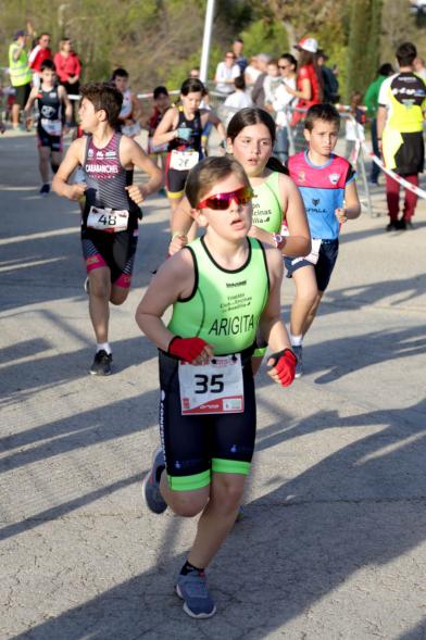 Duatlón Escolar Villa de Alcobendas - Imagen de los niños corriendo.
