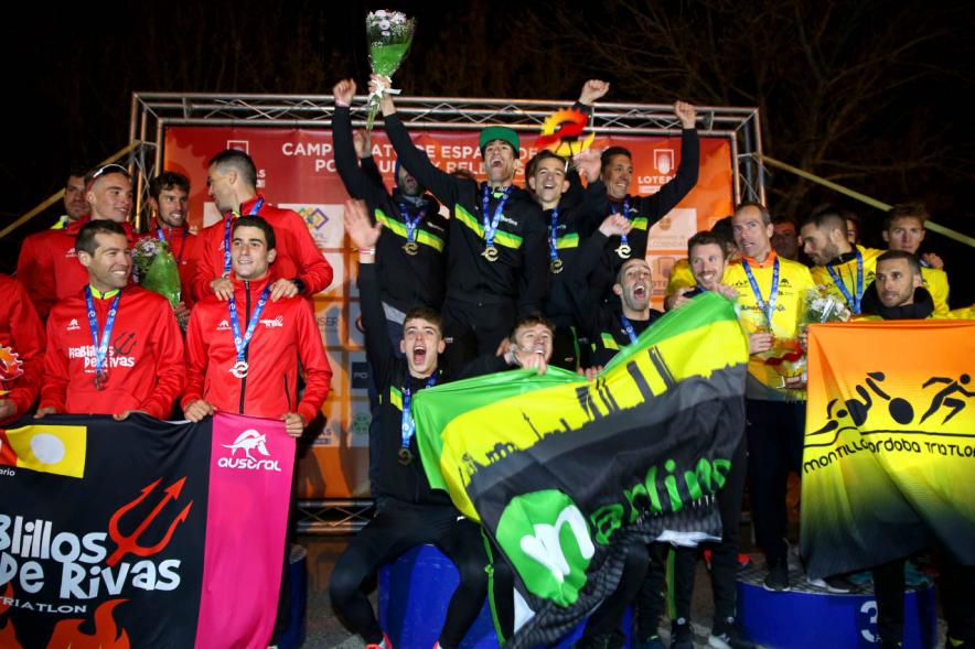 Campeonato de España de Duatlón - Imagen de la celebración  del equipo ganador.