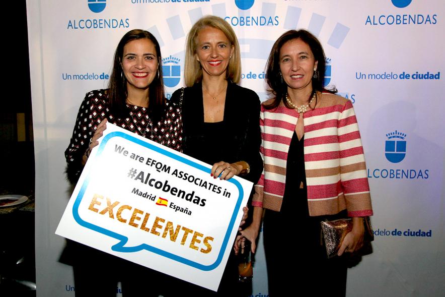 Photocall y Coctel EFQM Awards 2017 - Posado de las autoridades con  invitados.