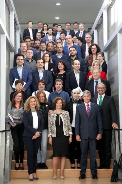Foro EFQM #GoodPracticeAlcobendas - Posado grupal de todos los participantes.