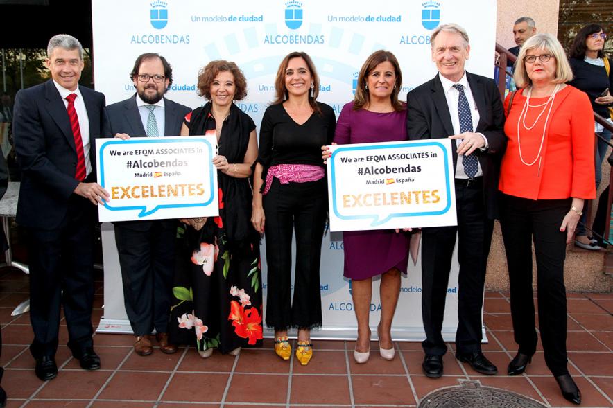 Photocall y Coctel EFQM Awards 2017 - Un grupo de invitados en el photocall.