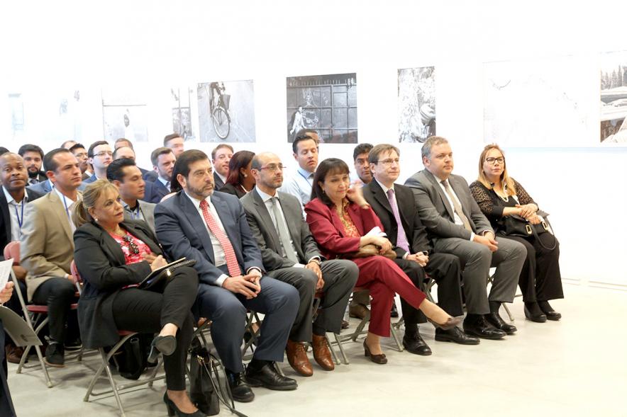 Clausura Curso EGME 2018 - Primer plano de las filas de autoridades.