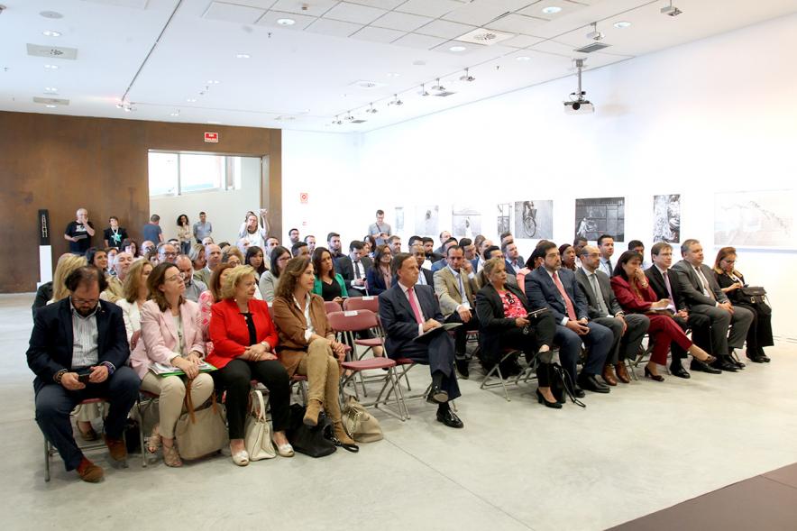 Clausura Curso EGME 2018 - Panorámica de los asistentes en sus asientos.