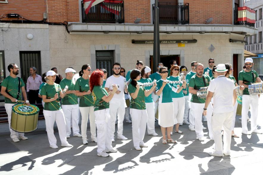 Conciertos Urbanos de la Escuela de Música en Distrito Centro - Grupal de los músicos.