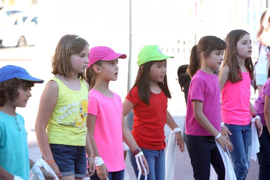 Actuaciones Urbanas de la Escuela Municipal de Música y Danza - Actuación de uno de los grupos participantes.