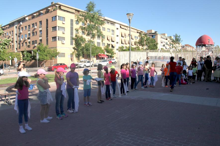 Actuaciones Urbanas de la Escuela Municipal de Música y Danza - Actuación de uno de los grupos participantes.