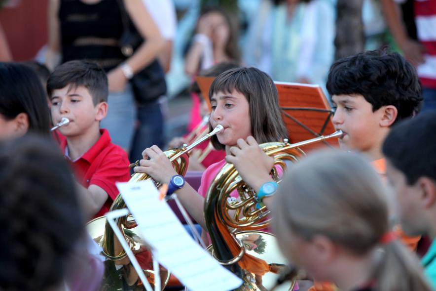 Actuaciones Urbanas de la Escuela Municipal de Música y Danza - Actuación de escuela municipal de música.
