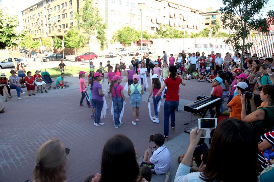 Actuaciones Urbanas de la Escuela Municipal de Música y Danza - Actuación de escuela municipal de danza.