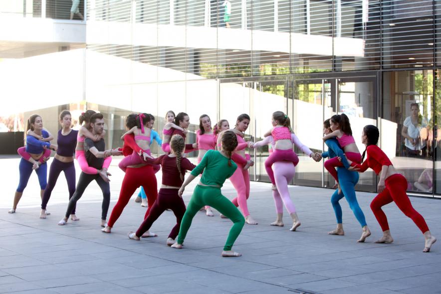 Actuaciones Urbanas de la Escuela Municipal de Música y Danza - Actuación de escuela municipal de danza.