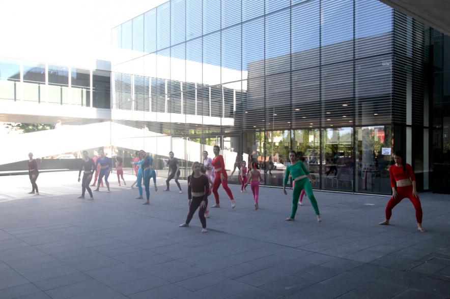 Actuaciones Urbanas de la Escuela Municipal de Música y Danza - Actuación de escuela municipal de danza.