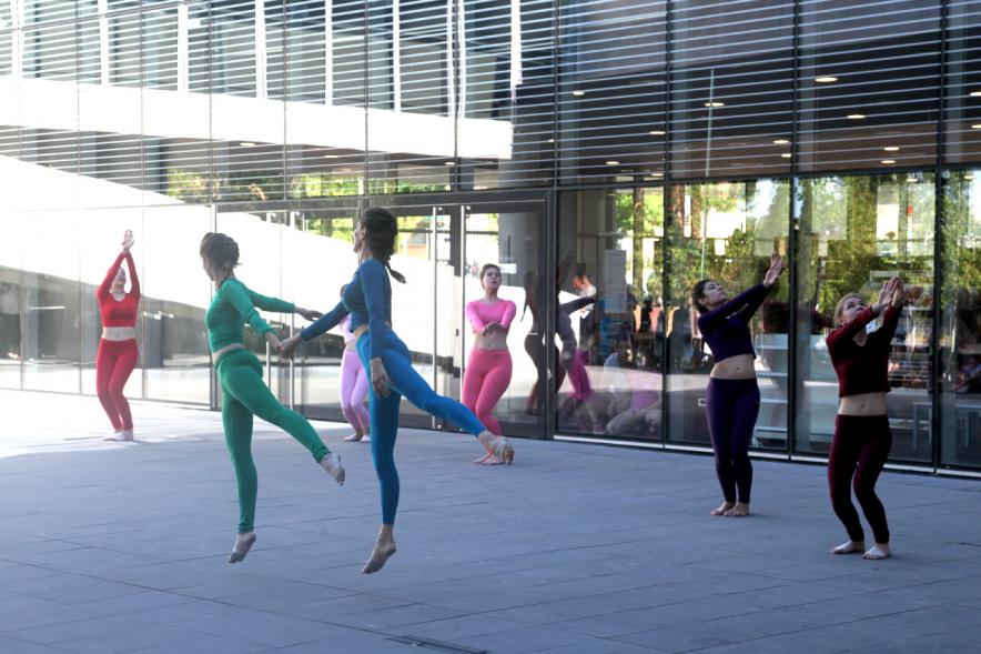 Actuaciones Urbanas de la Escuela Municipal de Música y Danza - Actuación de escuela municipal de danza.