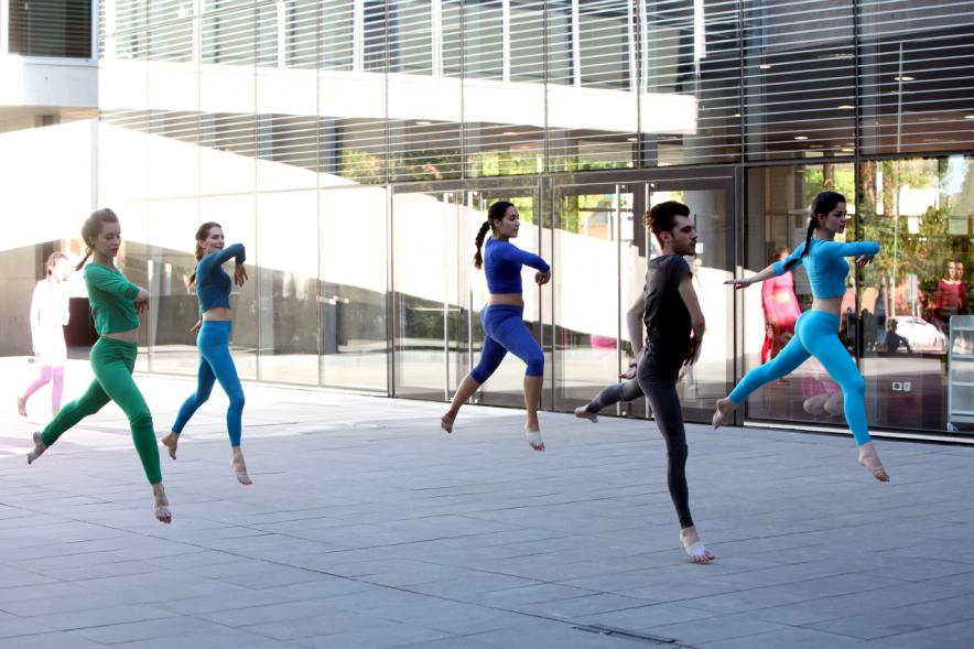 Actuaciones Urbanas de la Escuela Municipal de Música y Danza - Actuación de escuela municipal de danza.